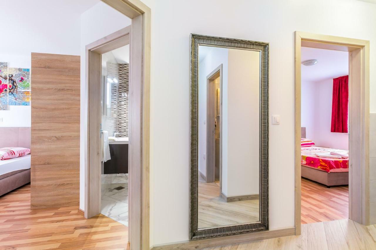 Dragan K3 Hotel Medulin Bagian luar foto